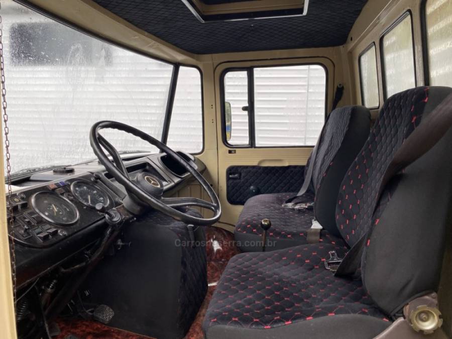 MERCEDES-BENZ - 608 - 1986/1987 - Bege - Sob Consulta