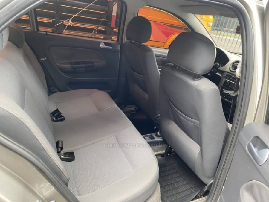 RENAULT - DUSTER - 2012/2013 - Prata - Sob Consulta